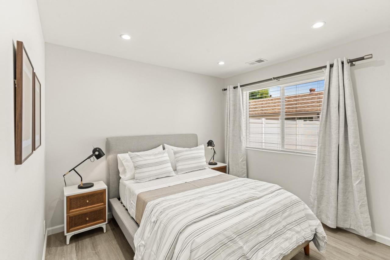 Estepa Unit #3 By Pmi Thousand Oaks Exterior photo